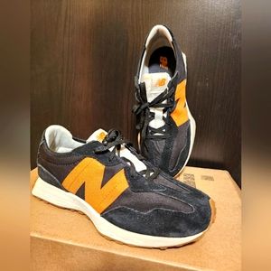 New Balance 327 sneakers